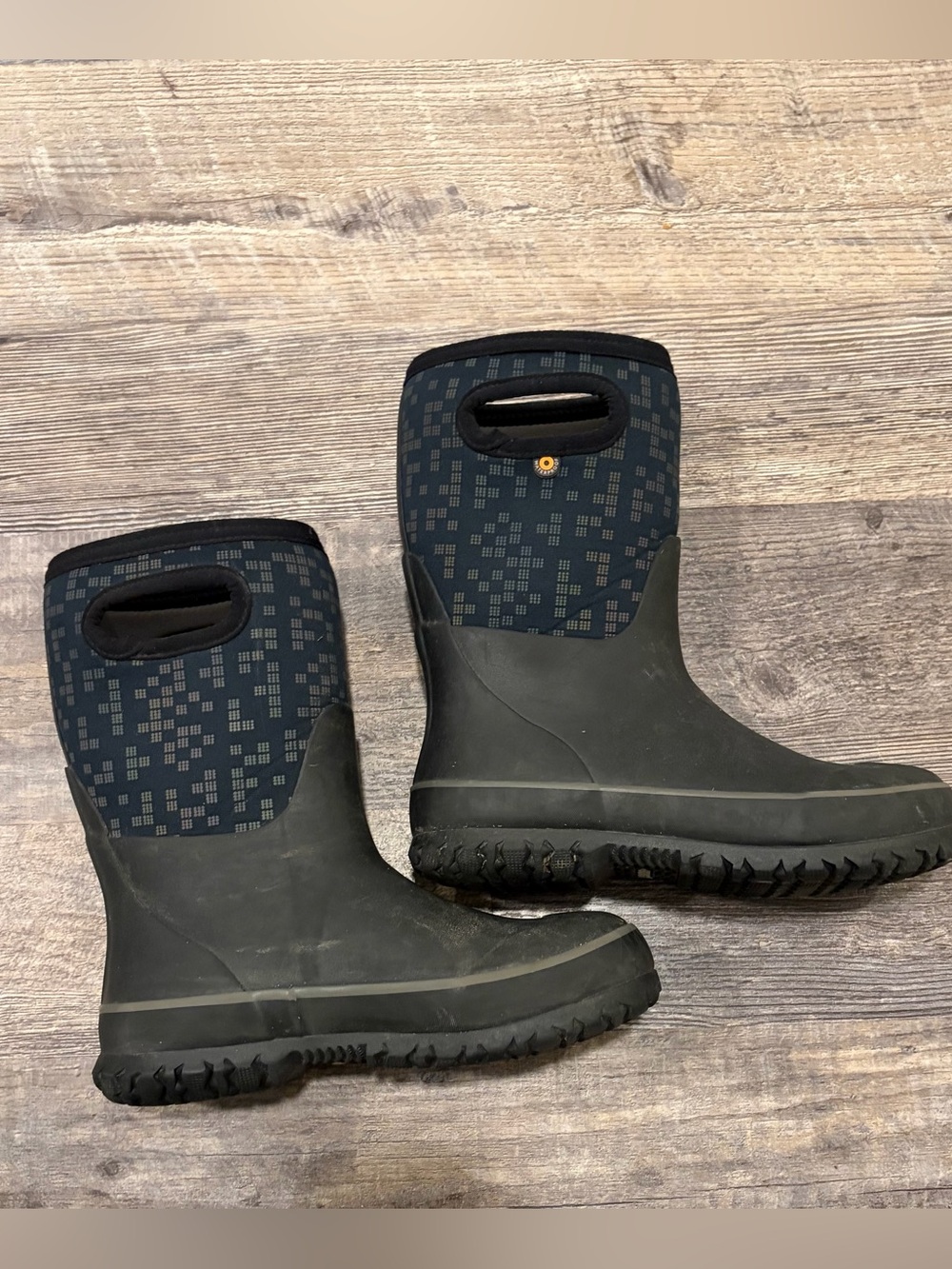 Bogs Waterproof Winter Boots Youth Size 3 - Geometric Pattern Pull-On Handles